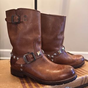 Women’s size 8m Frye Boots